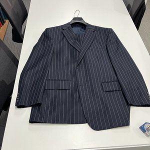 Nautica Blue Chalk Stripe 2-piece, 2 button suit Center vent 46R x 40L